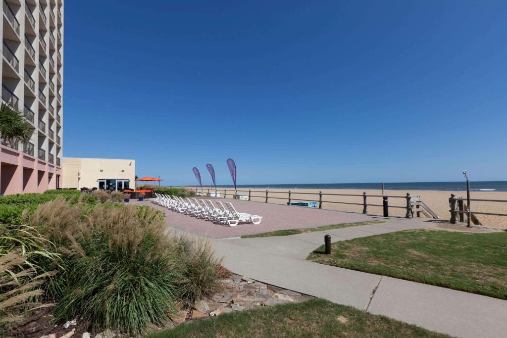 Wyndham Virginia Beach Oceanfront Main image 1